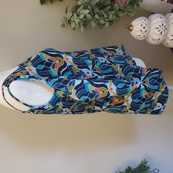 All For Color Cold Shoulder Top - Picture 2 of 5